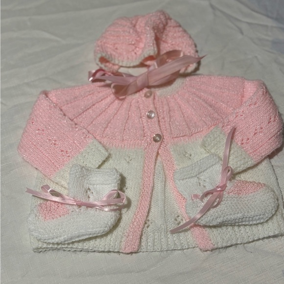 Vintage Pink and White Baby Knit Set - Picture 3 of 15